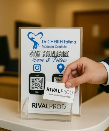 حامل بطاقات عمل أكريليك مع رمزي QR