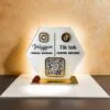 حامل أكريليك سداسي برمز QR