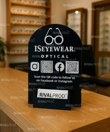 رمز QR مع حامل بطاقات